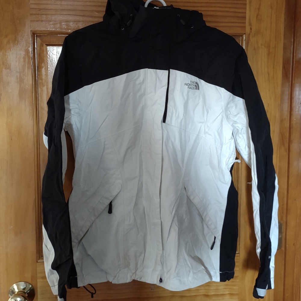 The North Face - White/Black Jacket - Medium